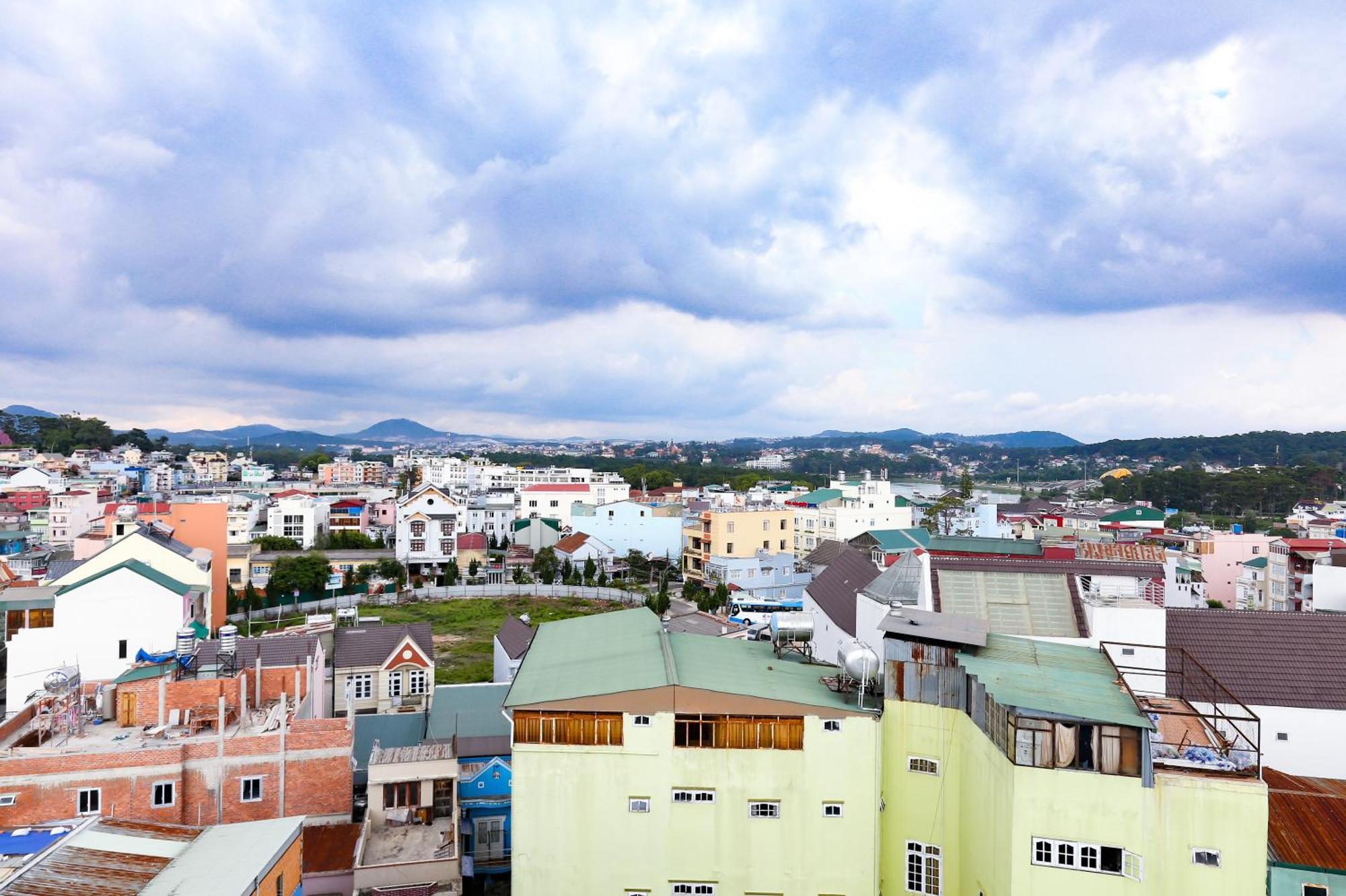 Iris Dalat Hotel Luaran gambar