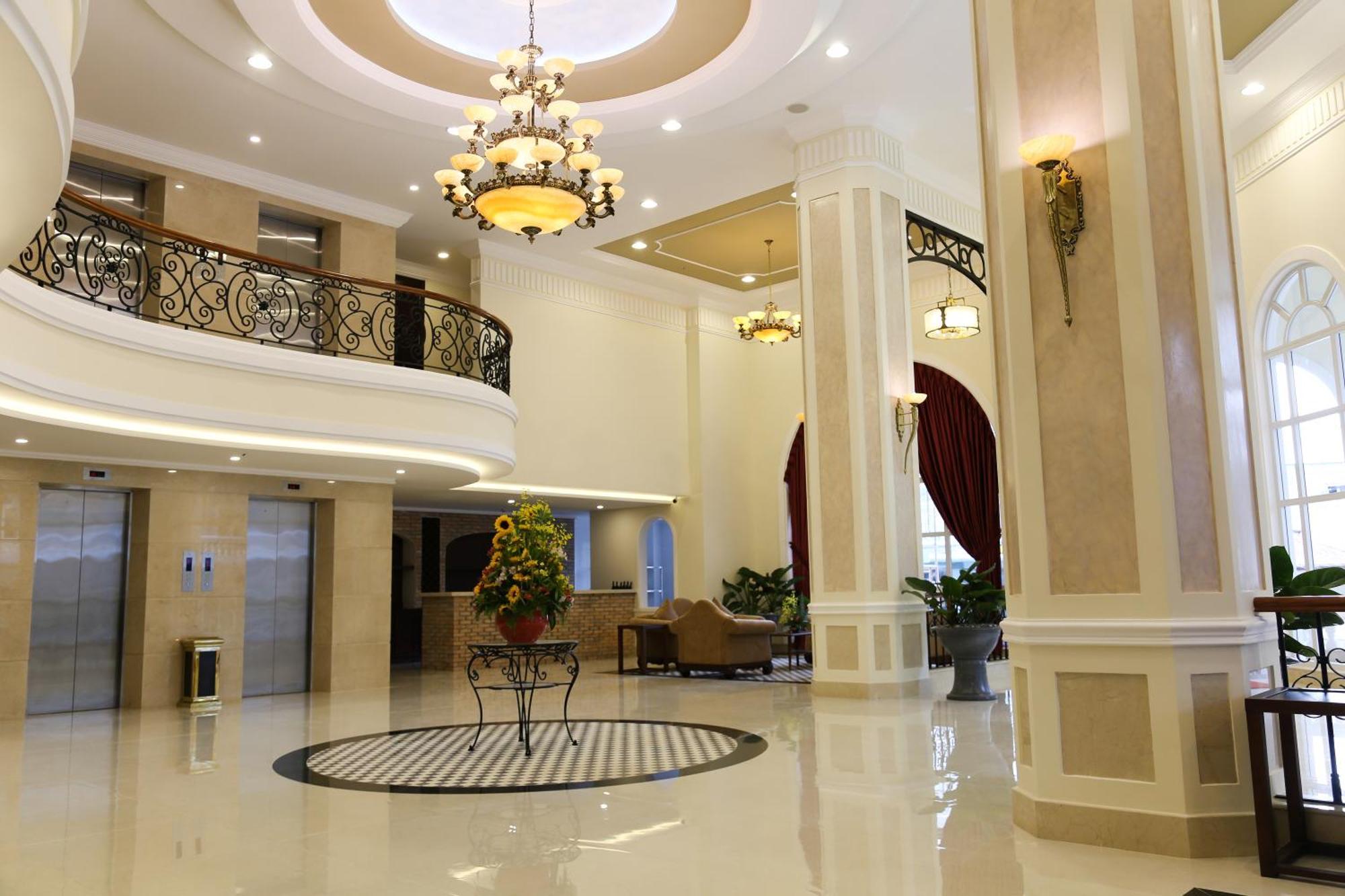 Iris Dalat Hotel Luaran gambar