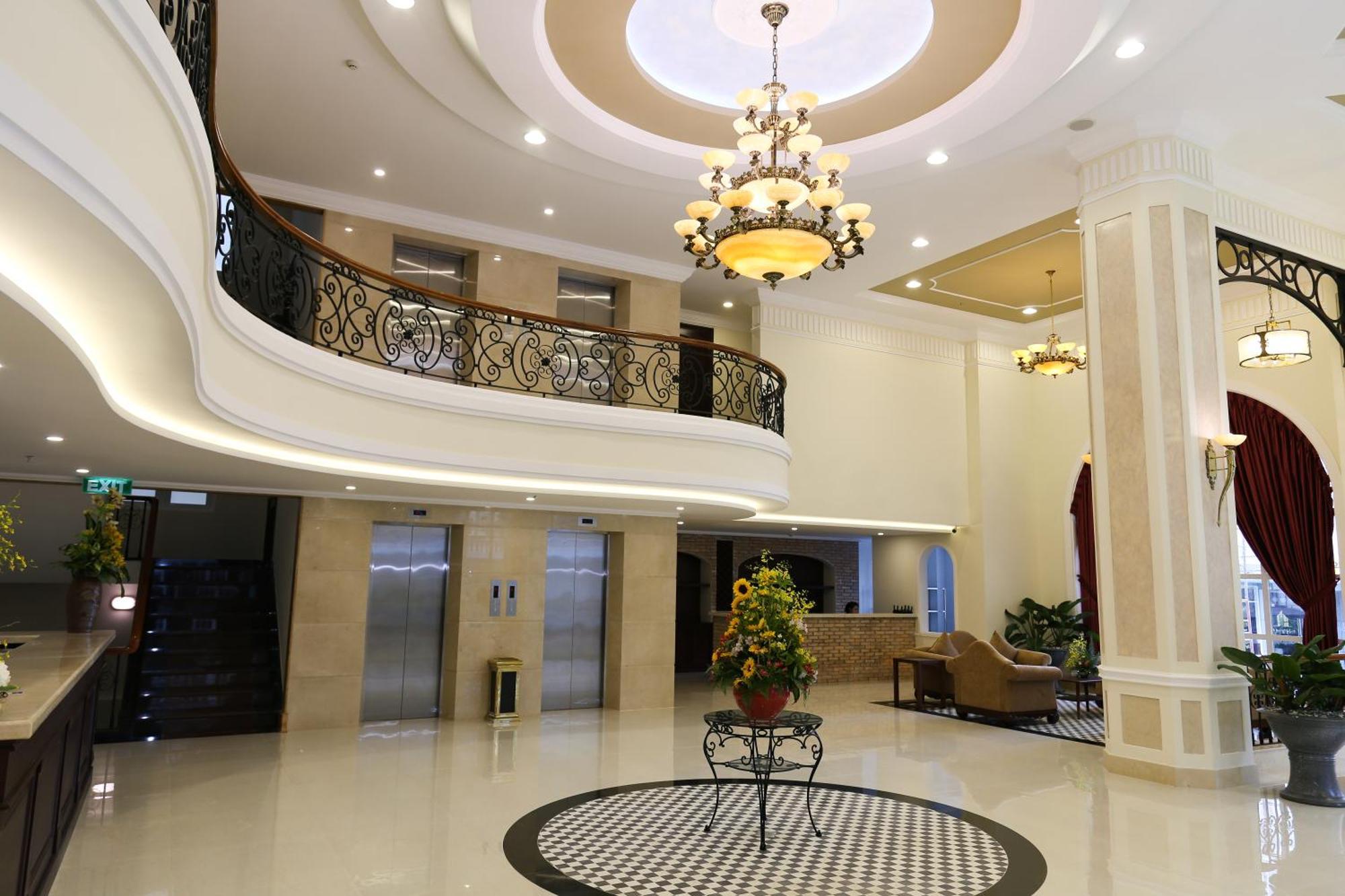 Iris Dalat Hotel Luaran gambar
